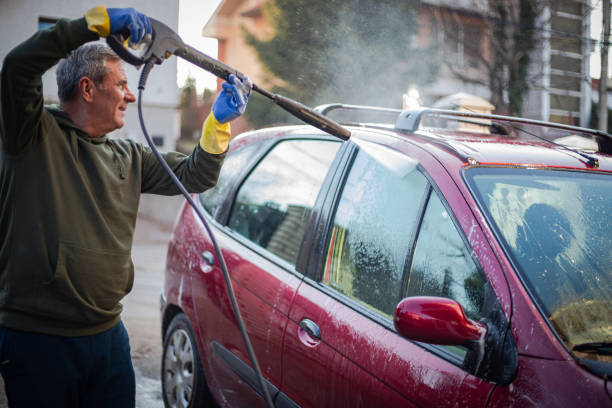 Best Residential Pressure Washing Services  in Oconomowoc, WI